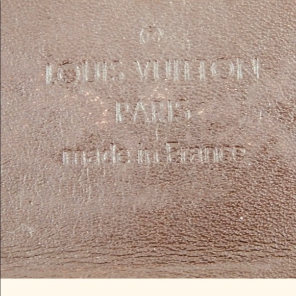 🔑 Louis Vuitton M93517 Vernis Burgundy Keychain - Picture 8 of 11